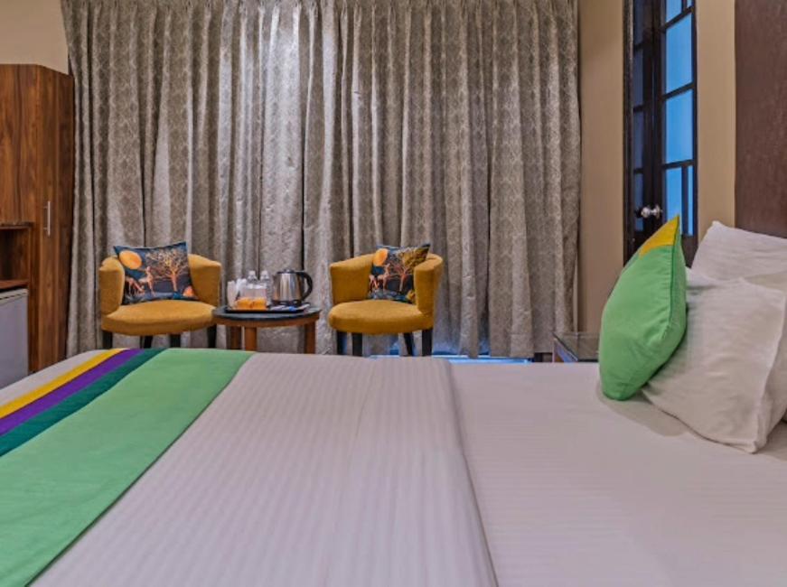 Hotel Imperial Park Sector 45 غورغاون المظهر الخارجي الصورة