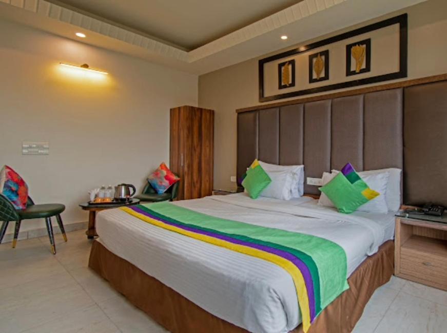 Hotel Imperial Park Sector 45 غورغاون المظهر الخارجي الصورة