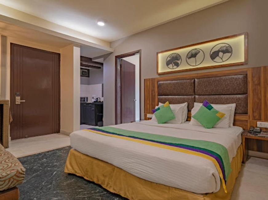 Hotel Imperial Park Sector 45 غورغاون المظهر الخارجي الصورة