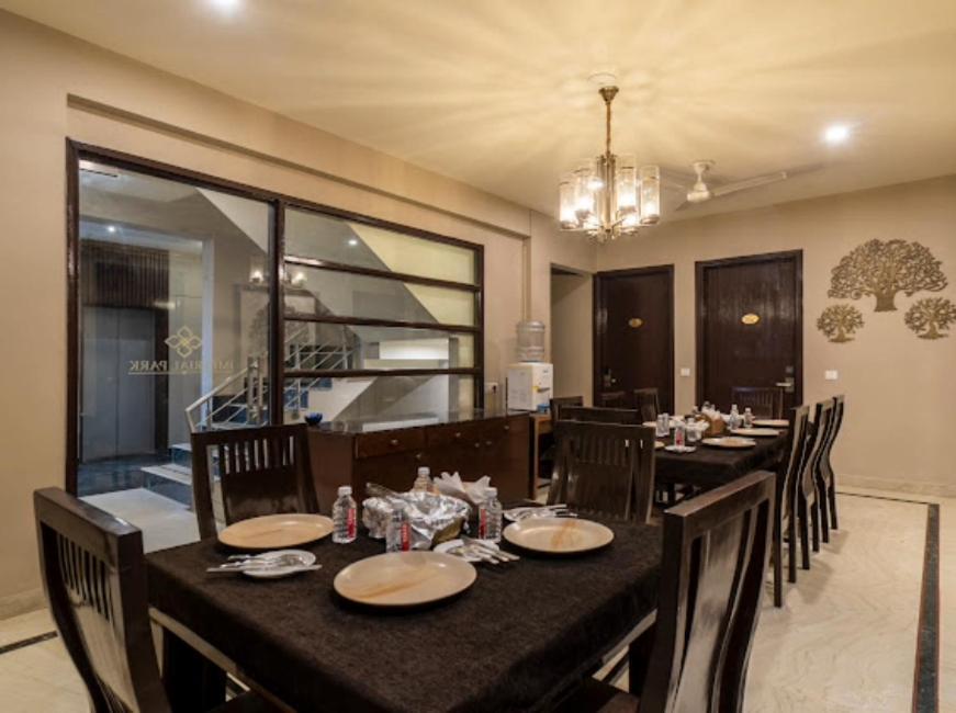 Hotel Imperial Park Sector 45 غورغاون المظهر الخارجي الصورة